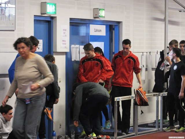 dm_halle_15_u20127