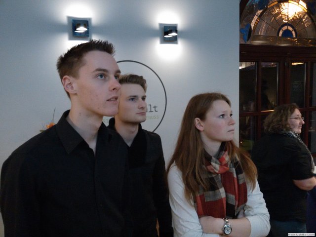 dm_halle_15_u20259